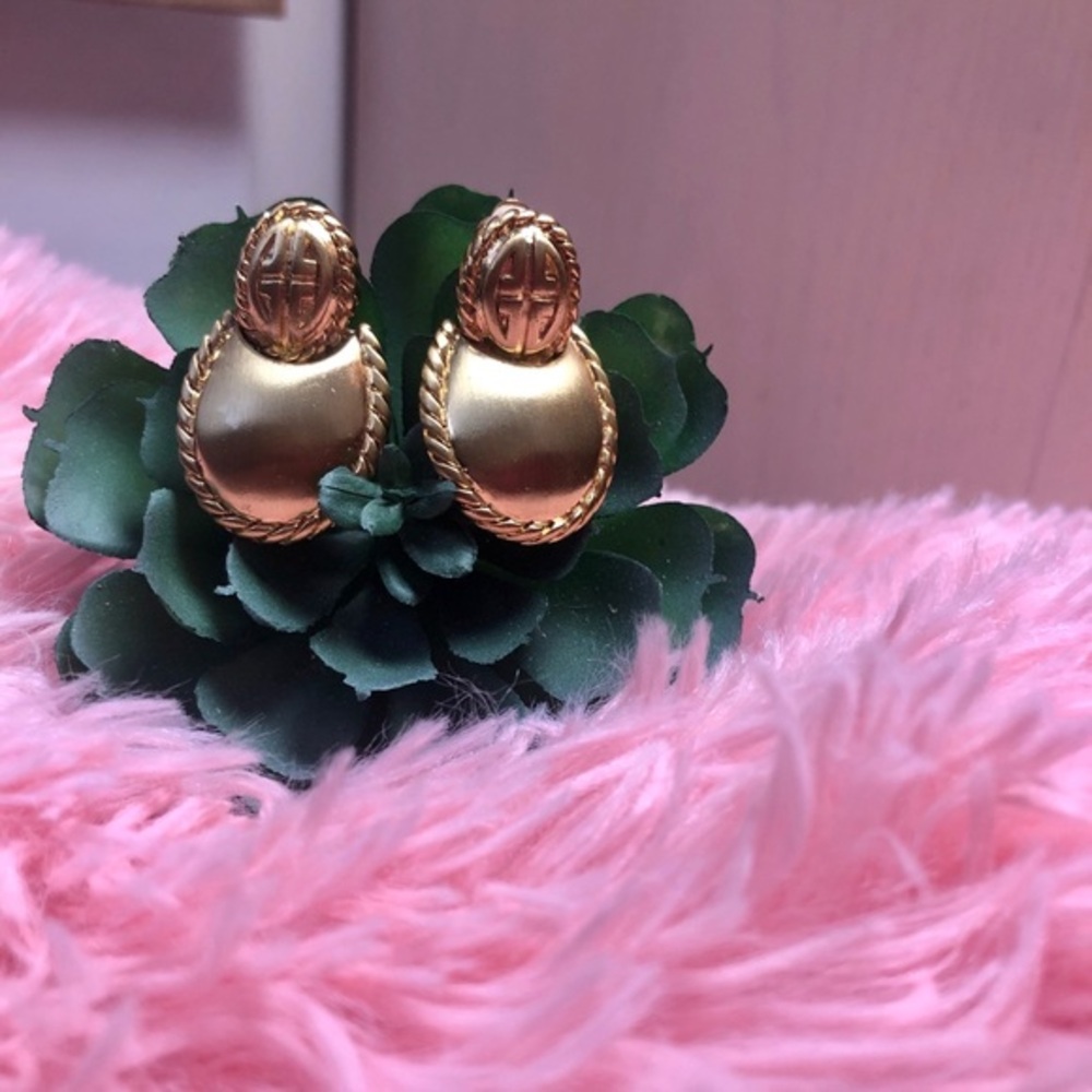 vintage stylo gold earrings